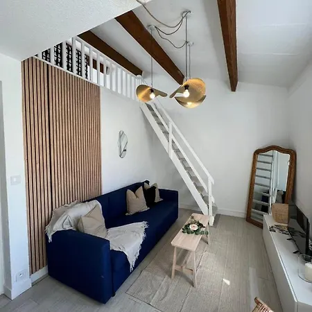 Cocooning Apt On The Waterfront - Sea View アパート アグド